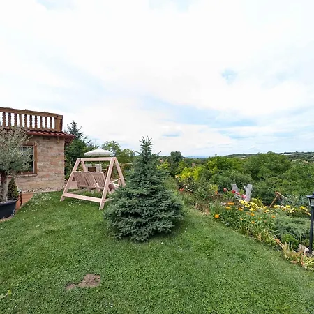 In 44893 * Balatonendred