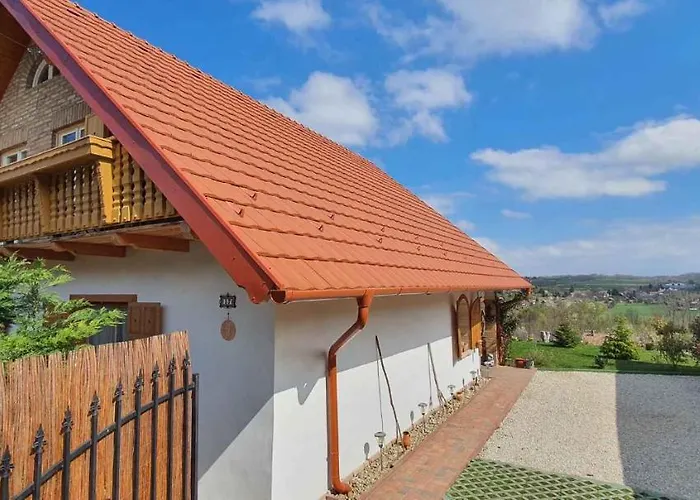 In 44893 * Balatonendréd