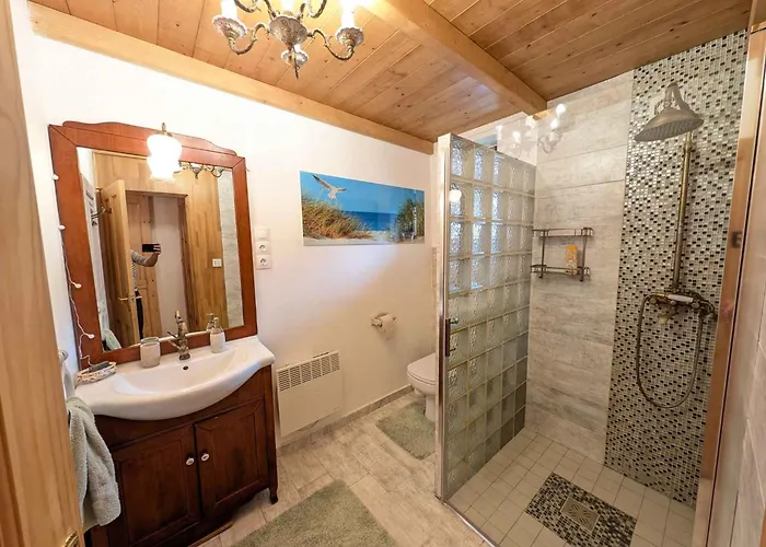 In 44893 * Balatonendréd