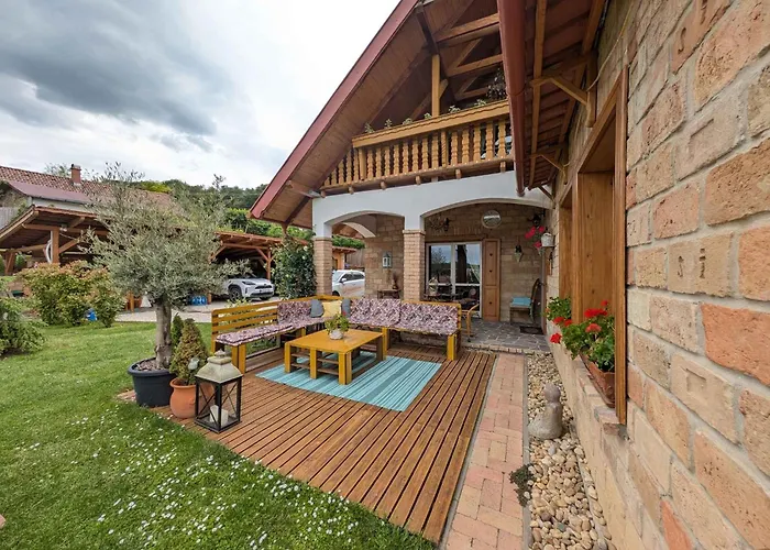 In 44893 בית נופש *